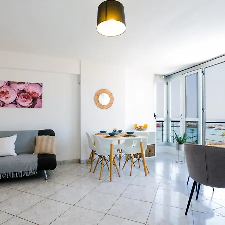 54 B La Estrella * Los Cristianos (Tenerife)