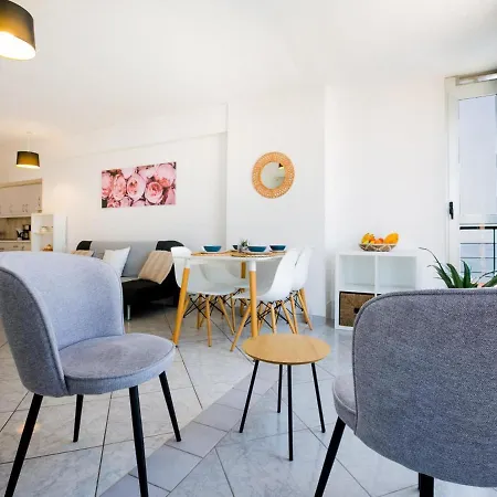 Apartment 54 B La Estrella *